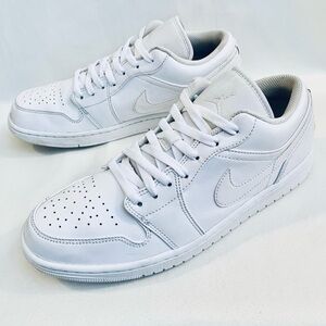JORDAN 1 Low ‘Triple White Sneakers